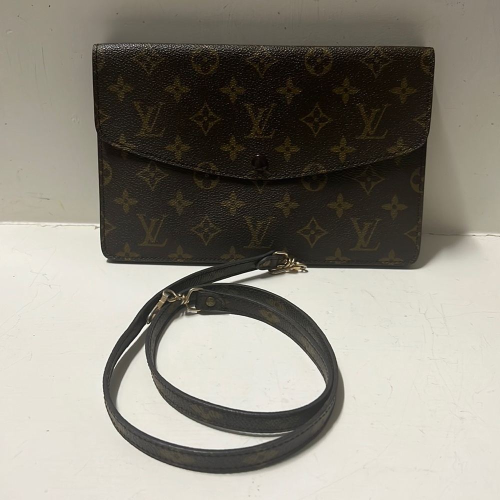 Authentic Louis Vuitton Pochette Double Rabat